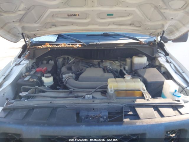 1N6BF0KM8KN807389 Nissan Nv Cargo Nv1500 S V6