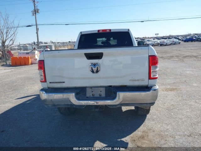 3C6UR5DL9RG113826 RAM 2500 Big Horn  4x4 6'4 Box
