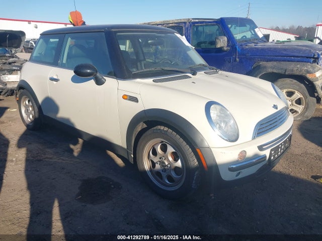 2004 MINI COOPER WMWRC33494TC54664 Photo 0