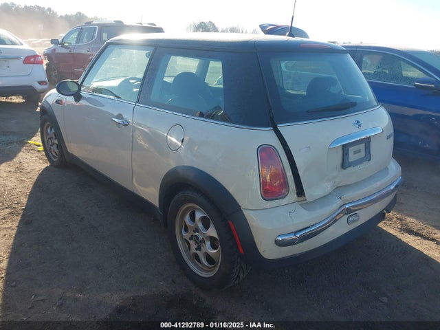 2004 MINI COOPER WMWRC33494TC54664 Photo 2