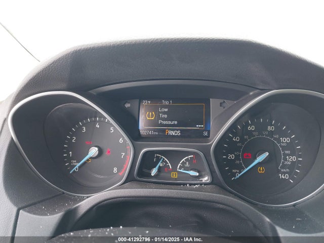 1FADP3F23FL361274 Ford FOCUS SE