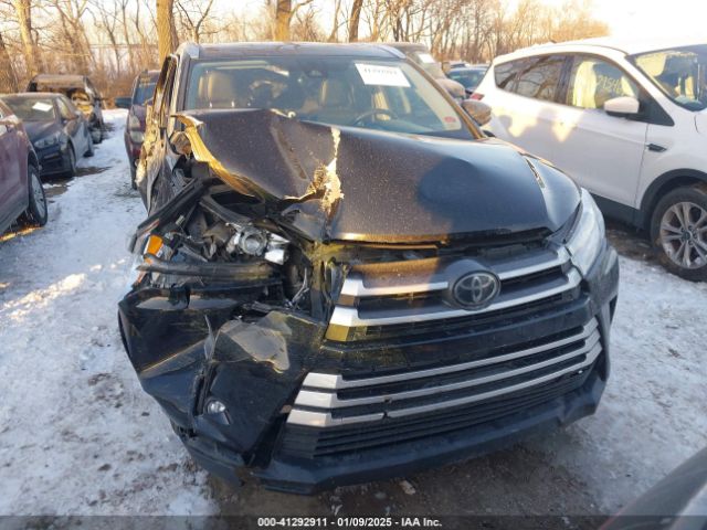 5TDKZRFH2KS556519 Toyota Highlander Xle