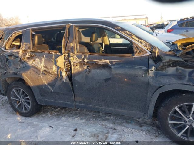 5TDKZRFH2KS556519 Toyota Highlander Xle