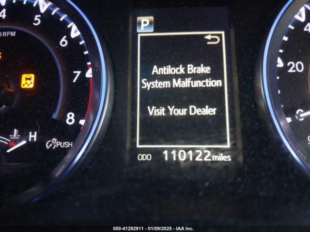 5TDKZRFH2KS556519 Toyota Highlander Xle