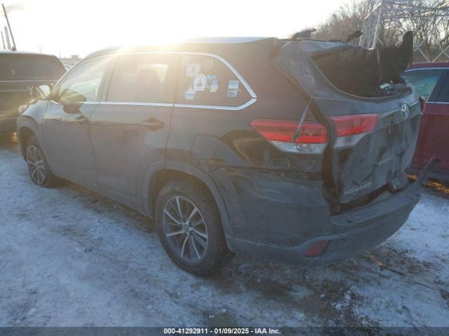 5TDKZRFH2KS556519 Toyota Highlander Xle