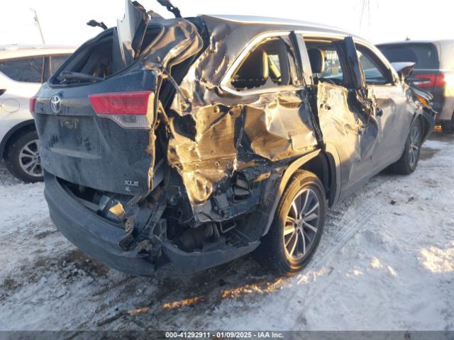 5TDKZRFH2KS556519 Toyota Highlander Xle