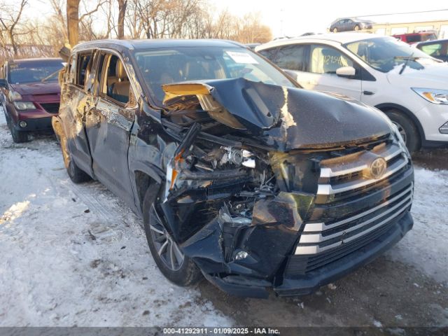 5TDKZRFH2KS556519 Toyota Highlander Xle