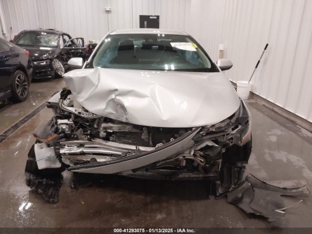 5YFEPMAE0MP182636 Toyota COROLLA LE
