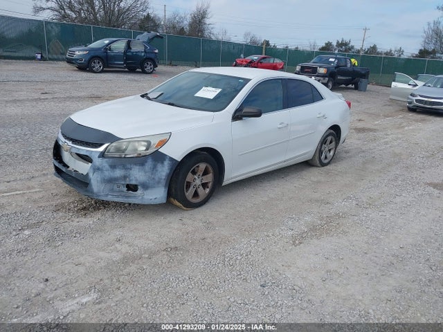 Chevrolet MALIBU LS 2015 1G11B5SL4FF200462 Image 2