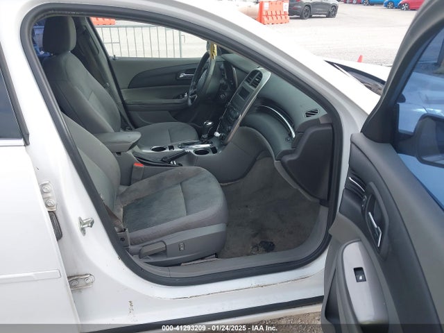 Chevrolet MALIBU LS 2015 1G11B5SL4FF200462 Image 5