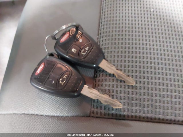 41293248 :رقم المزاد ، 1J8GN28K88W277031 vin ، 2008 Jeep Liberty Sport مزاد بيع