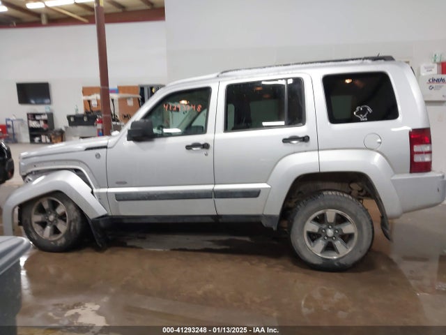 41293248 :رقم المزاد ، 1J8GN28K88W277031 vin ، 2008 Jeep Liberty Sport مزاد بيع