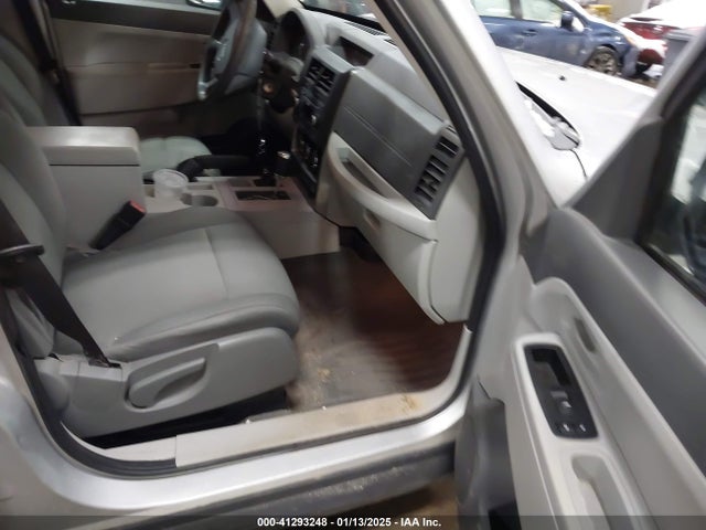 41293248 :رقم المزاد ، 1J8GN28K88W277031 vin ، 2008 Jeep Liberty Sport مزاد بيع