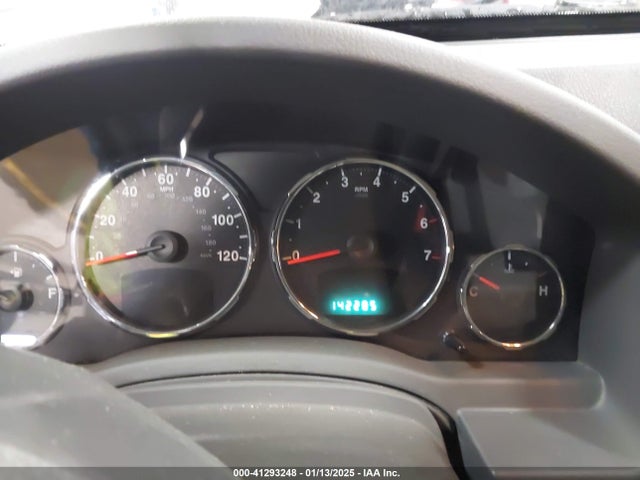 41293248 :رقم المزاد ، 1J8GN28K88W277031 vin ، 2008 Jeep Liberty Sport مزاد بيع