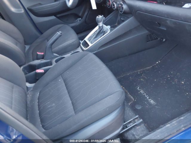 KMHRB8A30LU015163 Hyundai Venue Se