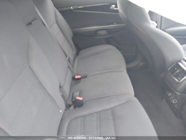 5XYPG4A55GG002603 KIA Sorento 3.3l Lx