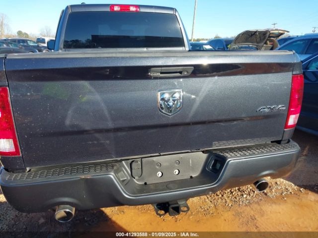 1C6RR7FT7HS802110 RAM 1500 Express  4x4 6'4 Box