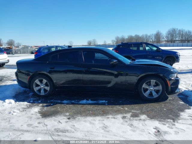 2C3CDXHG5FH841090 Dodge Charger Sxt