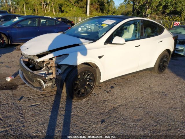 7SAYGDEE9NF564817 Tesla Model Y Long Range Dual Motor All-wheel Drive