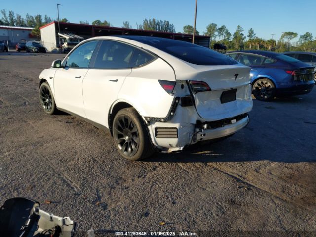 7SAYGDEE9NF564817 Tesla Model Y Long Range Dual Motor All-wheel Drive