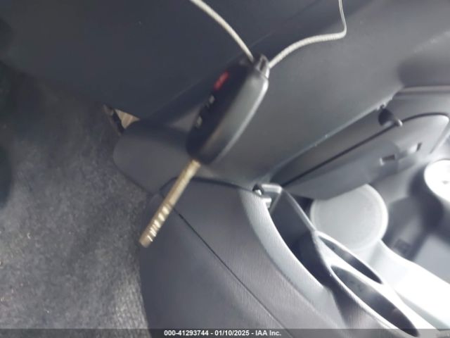 JTDKDTB32E1084491 Toyota Prius C One