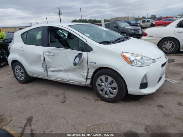 JTDKDTB32E1084491 Toyota Prius C One