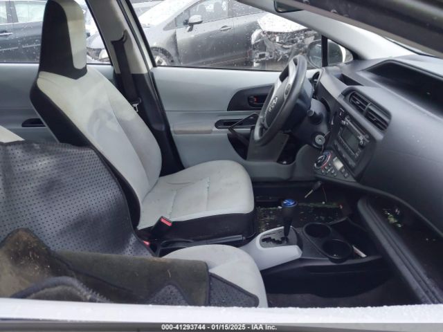 JTDKDTB32E1084491 Toyota Prius C One