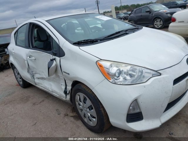 JTDKDTB32E1084491 Toyota Prius C One