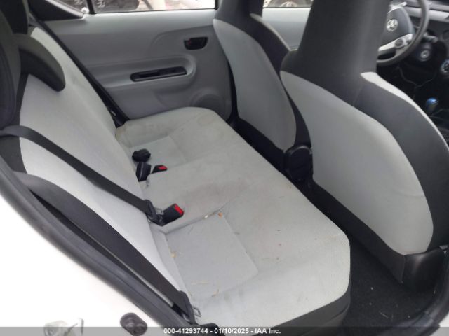 JTDKDTB32E1084491 Toyota Prius C One