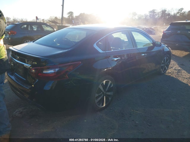 1N4AL3AP3JC135715 Nissan Altima 2.5 Sr