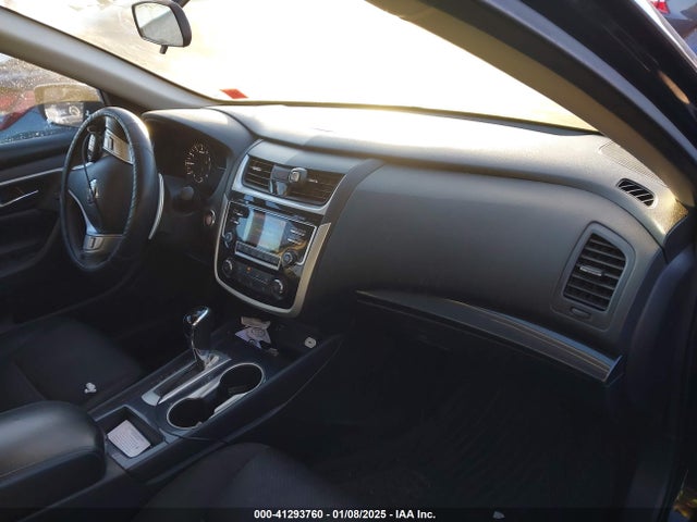 1N4AL3AP3JC135715 Nissan Altima 2.5 Sr
