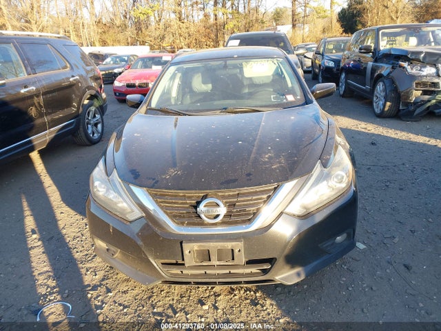 1N4AL3AP3JC135715 Nissan Altima 2.5 Sr