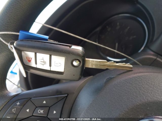 JN1BJ1AV1MW313635 Nissan Rogue Sport S Fwd Xtronic Cvt