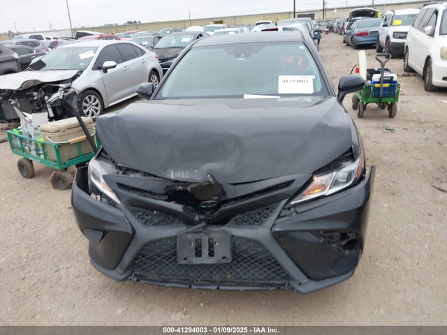 4T1B11HK2KU751268 Toyota CAMRY SE
