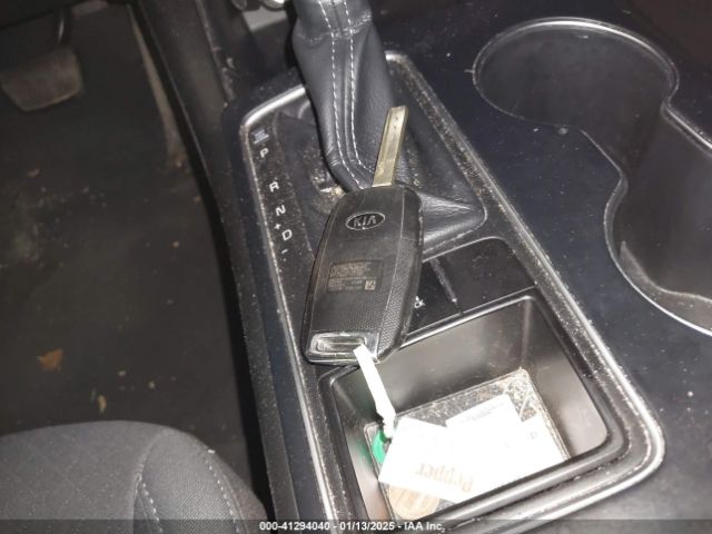 5XYPGDA54KG442109 KIA Sorento 3.3l Lx