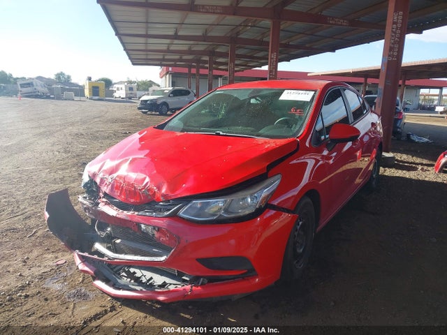 Chevrolet Cruze Ls Auto 2018 1G1BC5SM6J7186612 Image 2