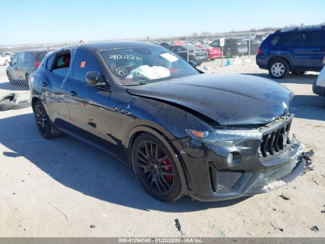 2022 MASERATI LEVANTE ZN661ZUM0NX400467