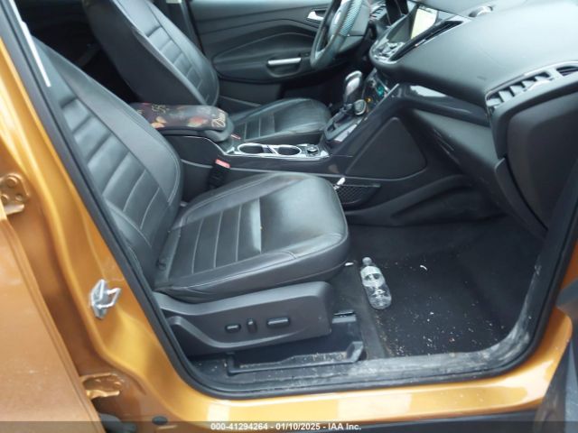 1FMCU9J94GUB51487 Ford Escape Titanium