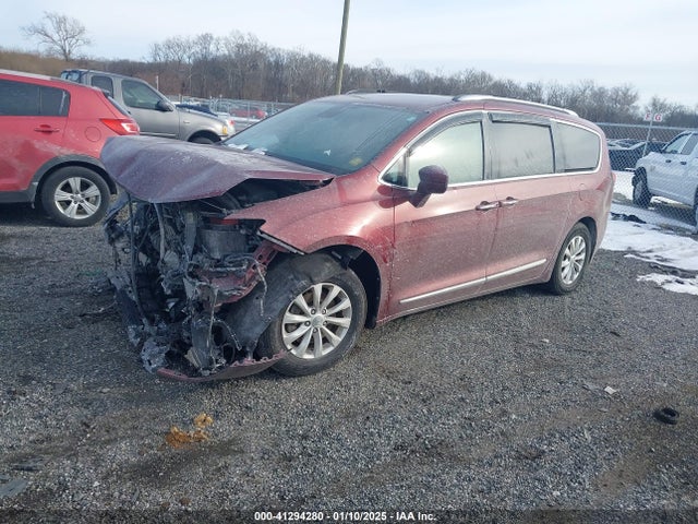 Chrysler Pacifica Touring L 2019 2C4RC1BG7KR528514 Image 2