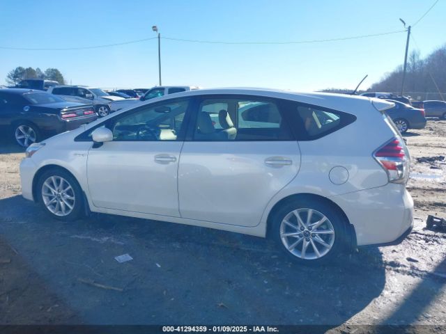 JTDZN3EU9FJ020966 Toyota PRIUS V