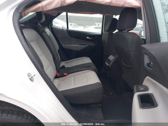 3GNAXHEV3KS581645 Chevrolet EQUINOX LS