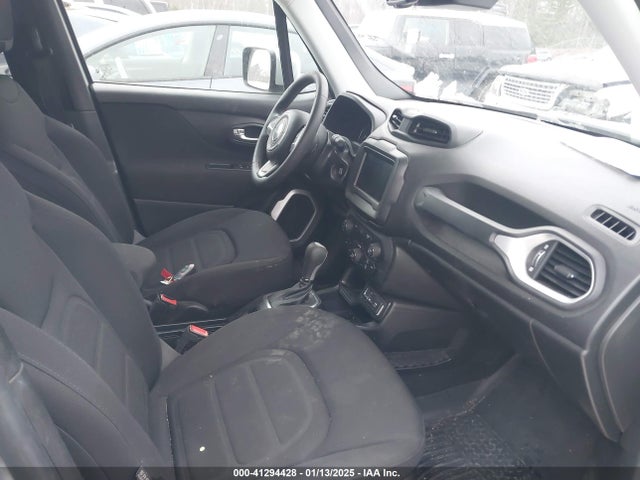 ZACCJABB3JPJ68268 Jeep Renegade Latitude Fwd