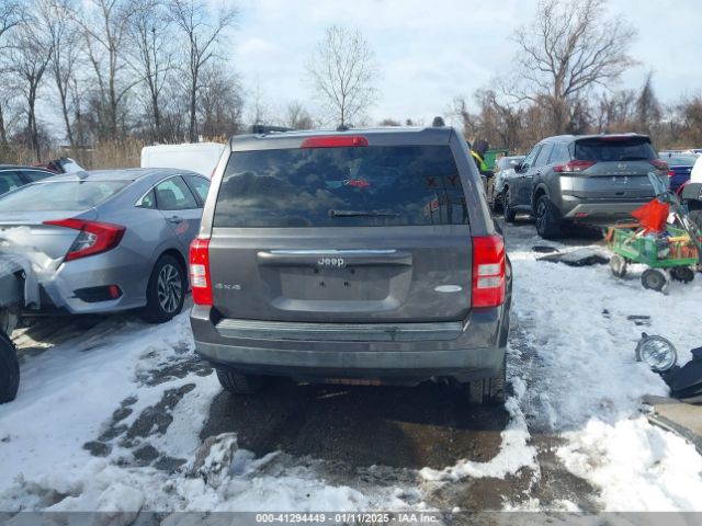 1C4NJRFB5GD558364 Jeep Patriot Latitude