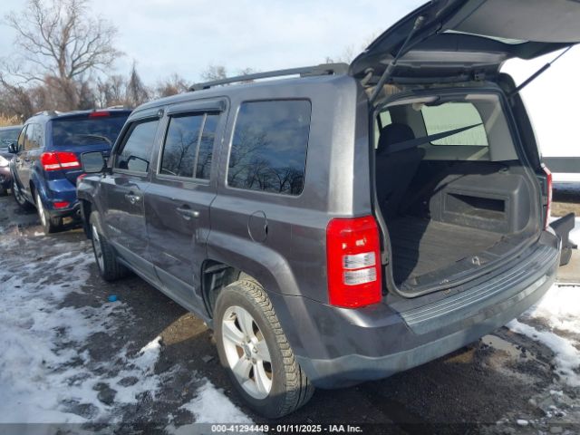 1C4NJRFB5GD558364 Jeep Patriot Latitude