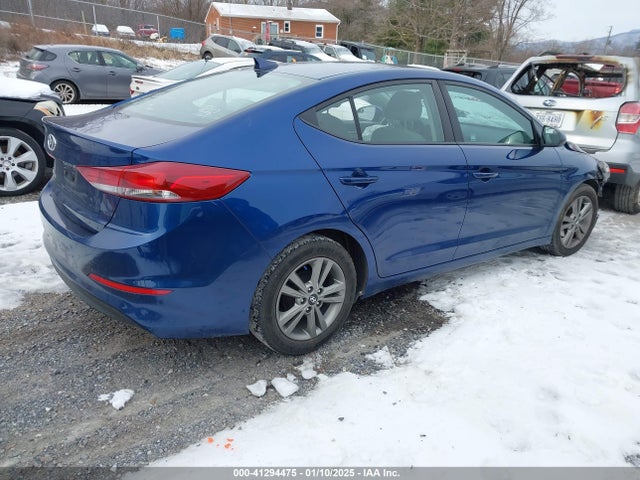 Hyundai ELANTRA SE 2017 5NPD84LF4HH096487 Image 4
