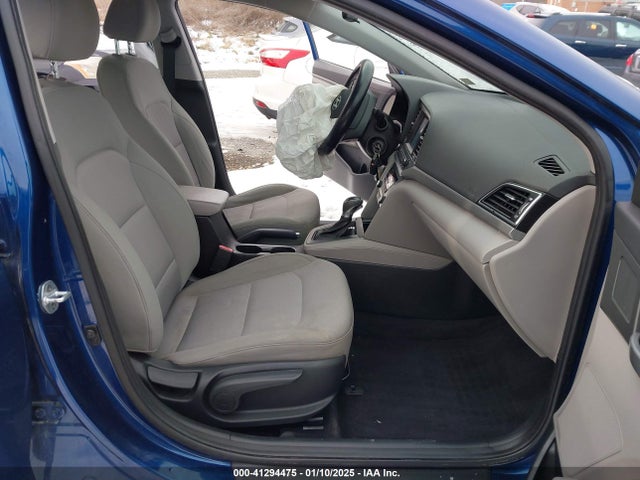 Hyundai ELANTRA SE 2017 5NPD84LF4HH096487 Image 5
