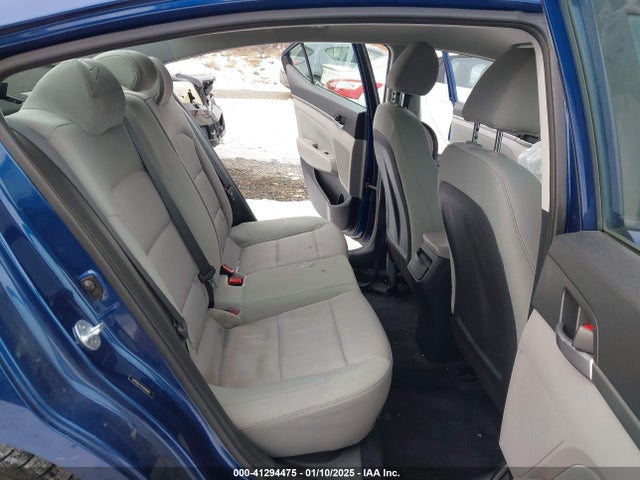 Hyundai ELANTRA SE 2017 5NPD84LF4HH096487 Image 8
