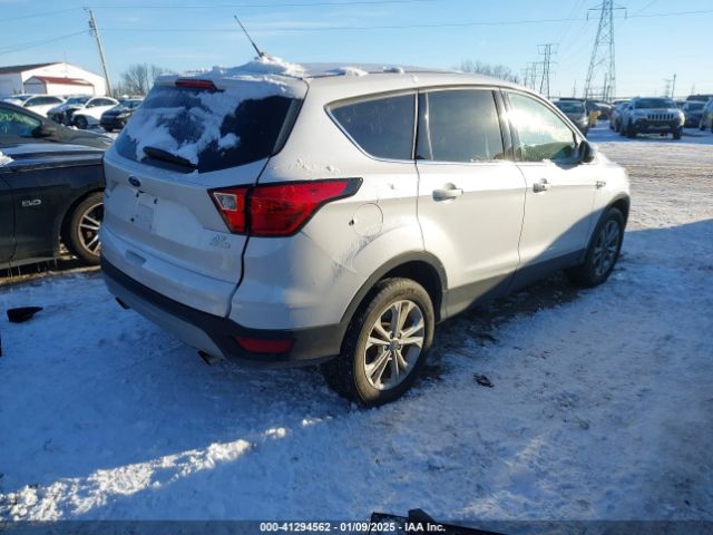 1FMCU0GD2KUA51890 Ford ESCAPE SE