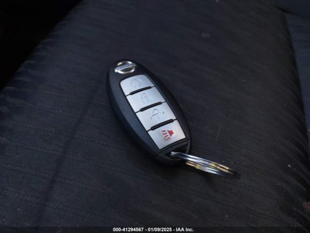 KNMAT2MVXHP526104 Nissan ROGUE SV