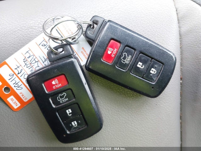 Toyota Rav4 Limited 2017 JTMDFREV4HJ124061 Image 11
